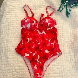 Women’s one piece Hawaii flower print